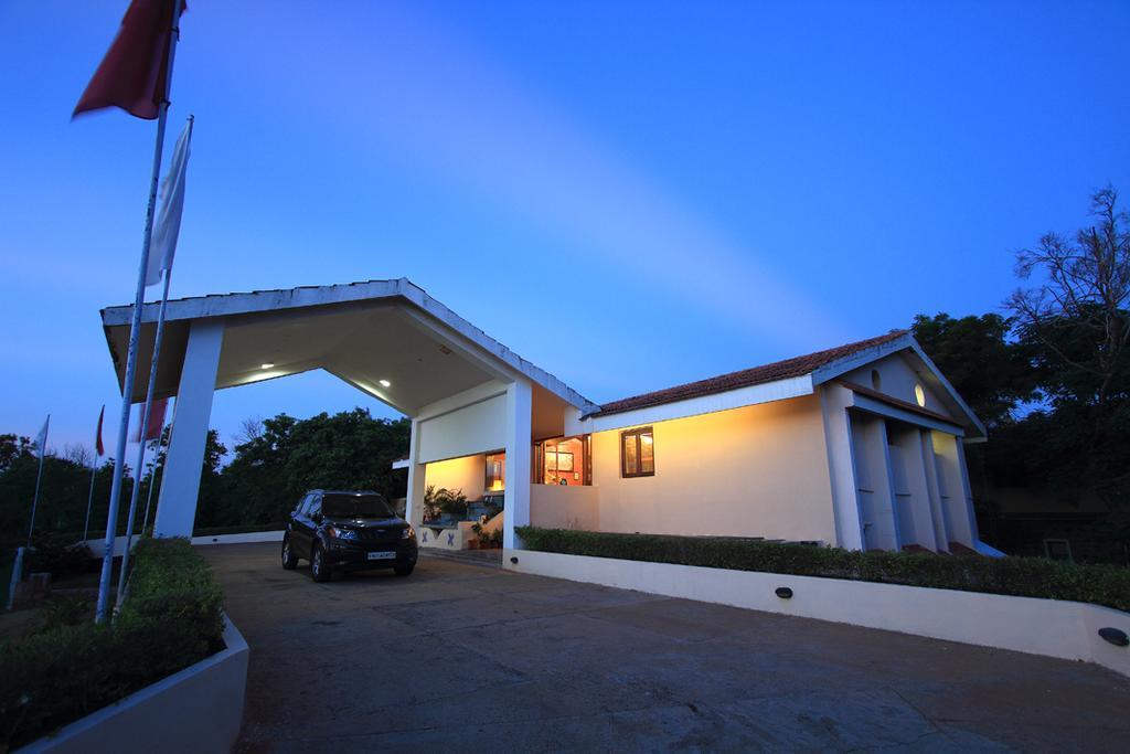 The Ashok Beach Resort Pondicherry Exterior photo