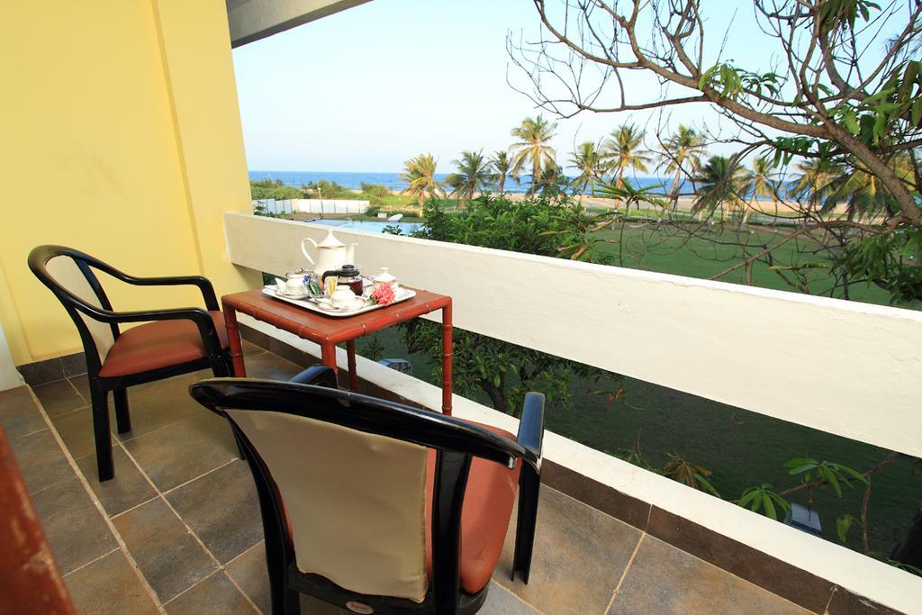 The Ashok Beach Resort Pondicherry Exterior photo