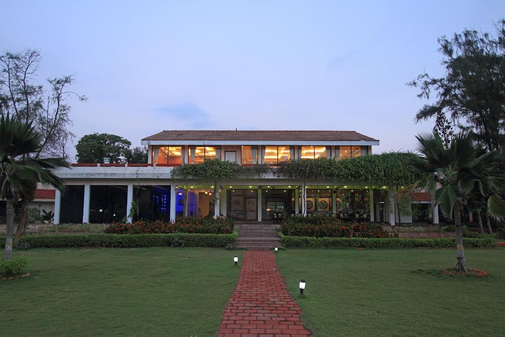 The Ashok Beach Resort Pondicherry Exterior photo