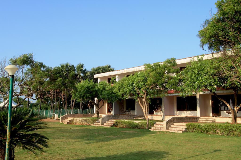 The Ashok Beach Resort Pondicherry Exterior photo